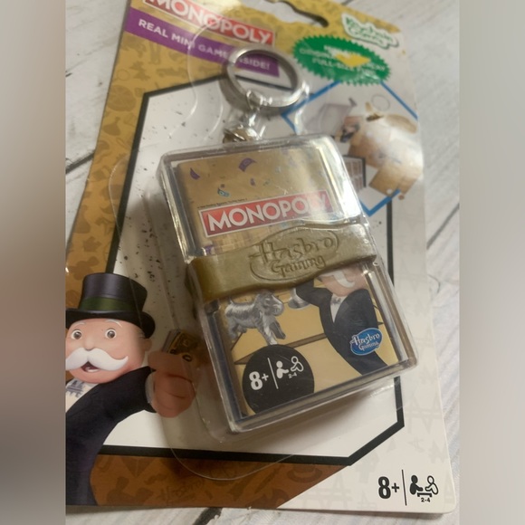Monopoly  Gold Mini Keychain Real Game Hasbro Gaming Factory Sealed - Picture 2 of 5